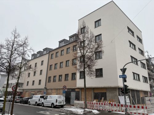 Fassade Suedwest Sanierter Altbau Stand 27.11.25